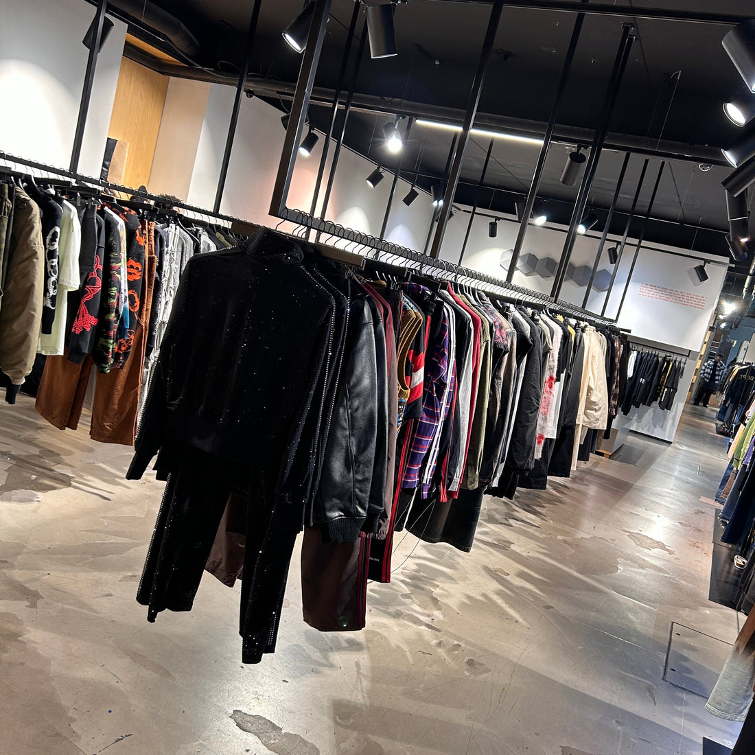 Mastering Streetwear: Key Styling Tips