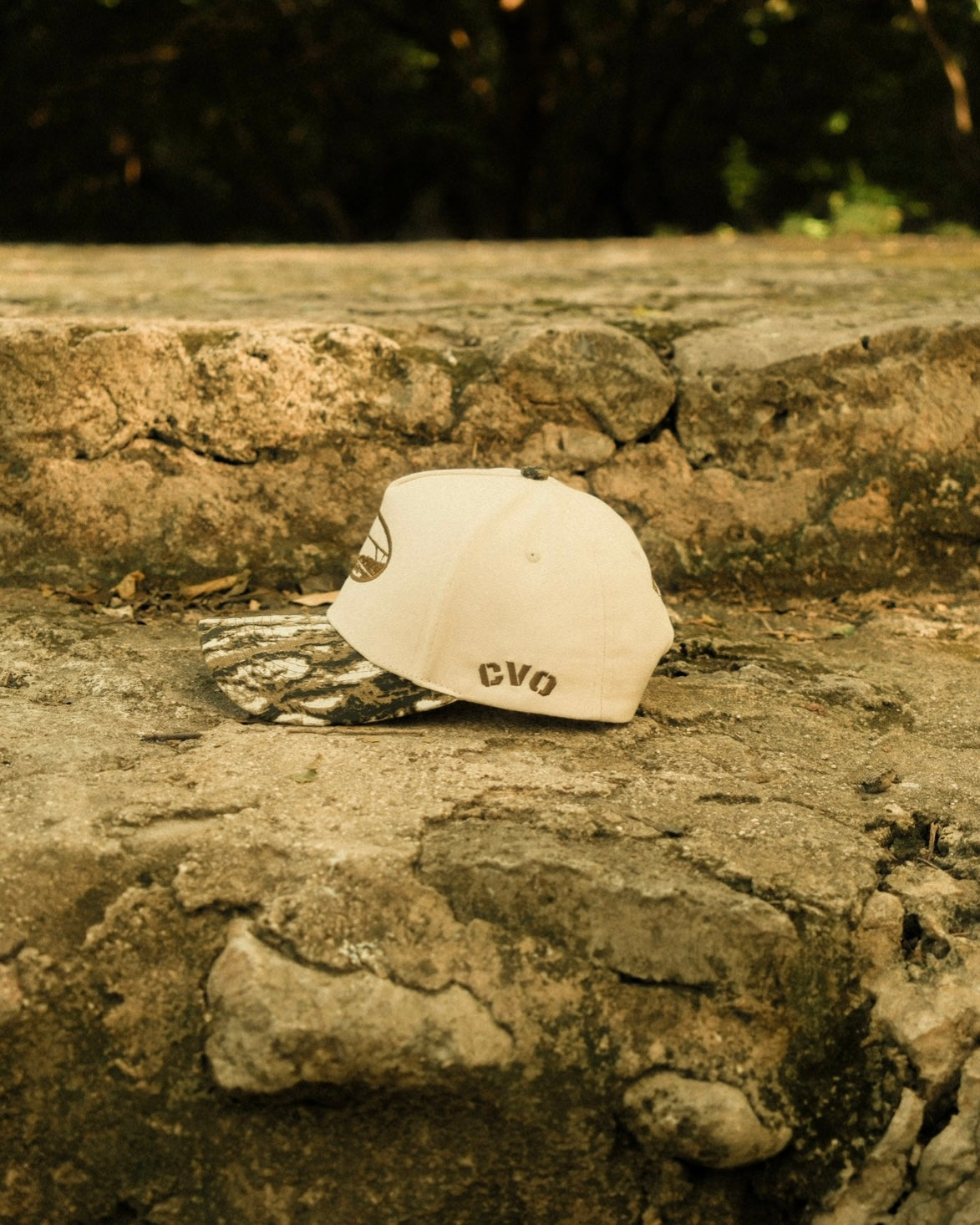 KAMUFLÁ TRUCKER HAT